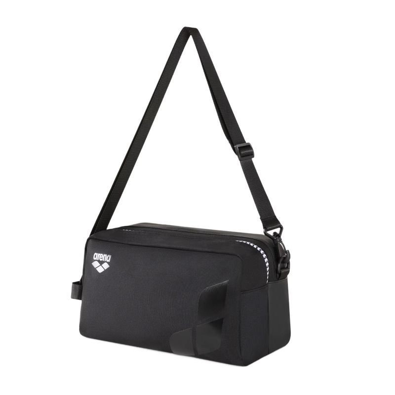 กระเป๋าว่ายน้ำขนาดใหญ่พร้อมการแยกส่วนเปียกและแห้งจาก Arena arena สามารถใช้เป็นกระเป๋าเป้สำหรับว่ายน้
