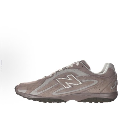 New Balance 204L low cut light brown