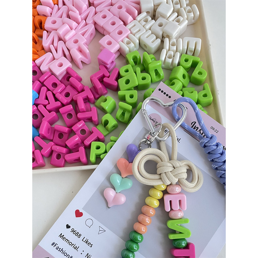3m7 จัดส่งภายใน 24 ชั่วโมง จี้ตัวอักษร A-Z DIY ลูกปัดตัวอักษรใหญ่ ลูกปัดพาสเทล พวงกุญแจ ทำเอง