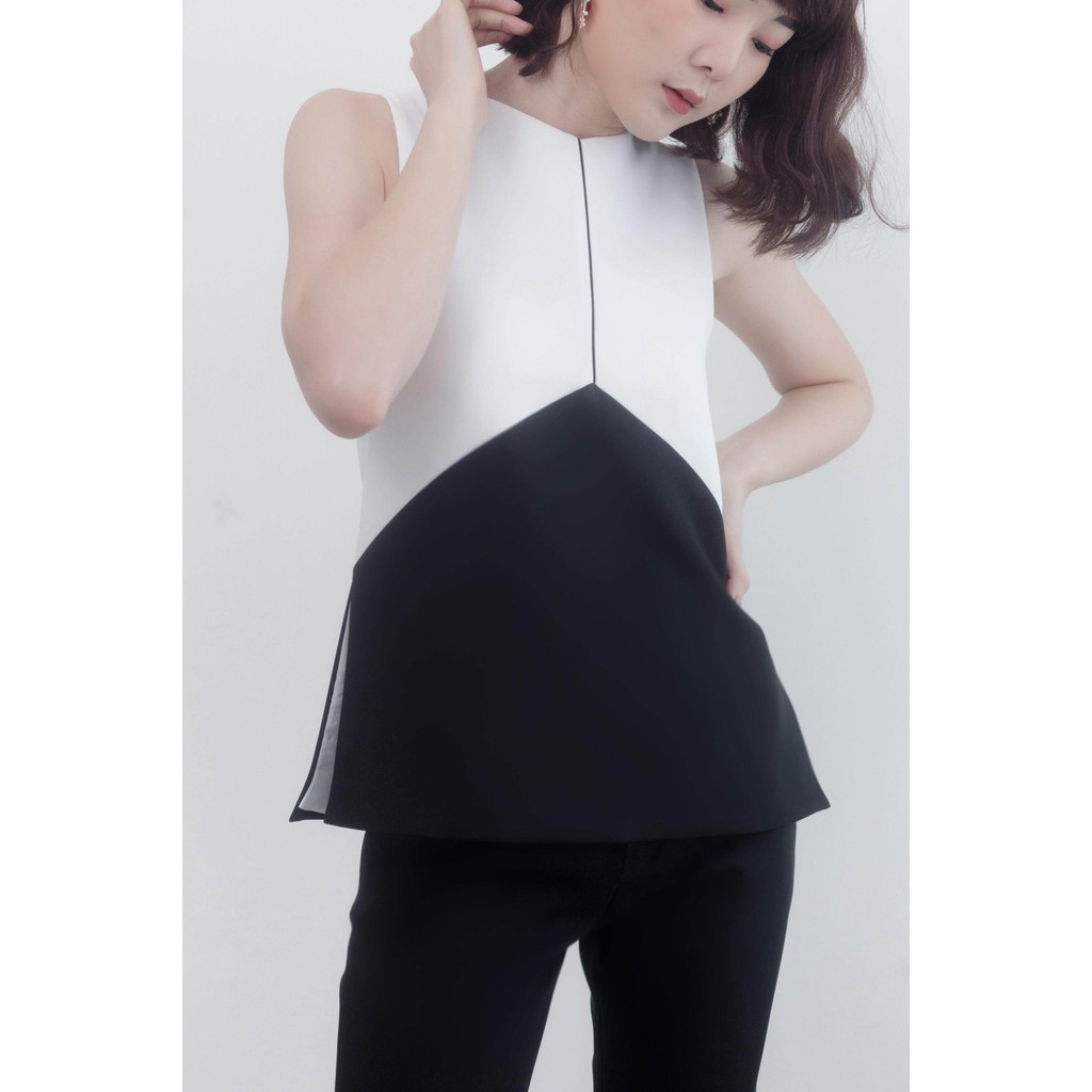 CONT | Charlotte Top เสื้อแขนกุด คอวี ตัดต่อทูโทน ผ่าข้าง