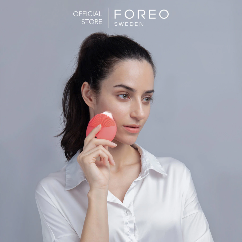 FOREO LUNA 4 Mini เครื่องล้างหน้าขนาดมินิ สี Pearl Pink นวดหน้ายกกระชับ ผลักสกินแคร์ ทำความสะอาดภายใน 30 วินาที thumbnail 6