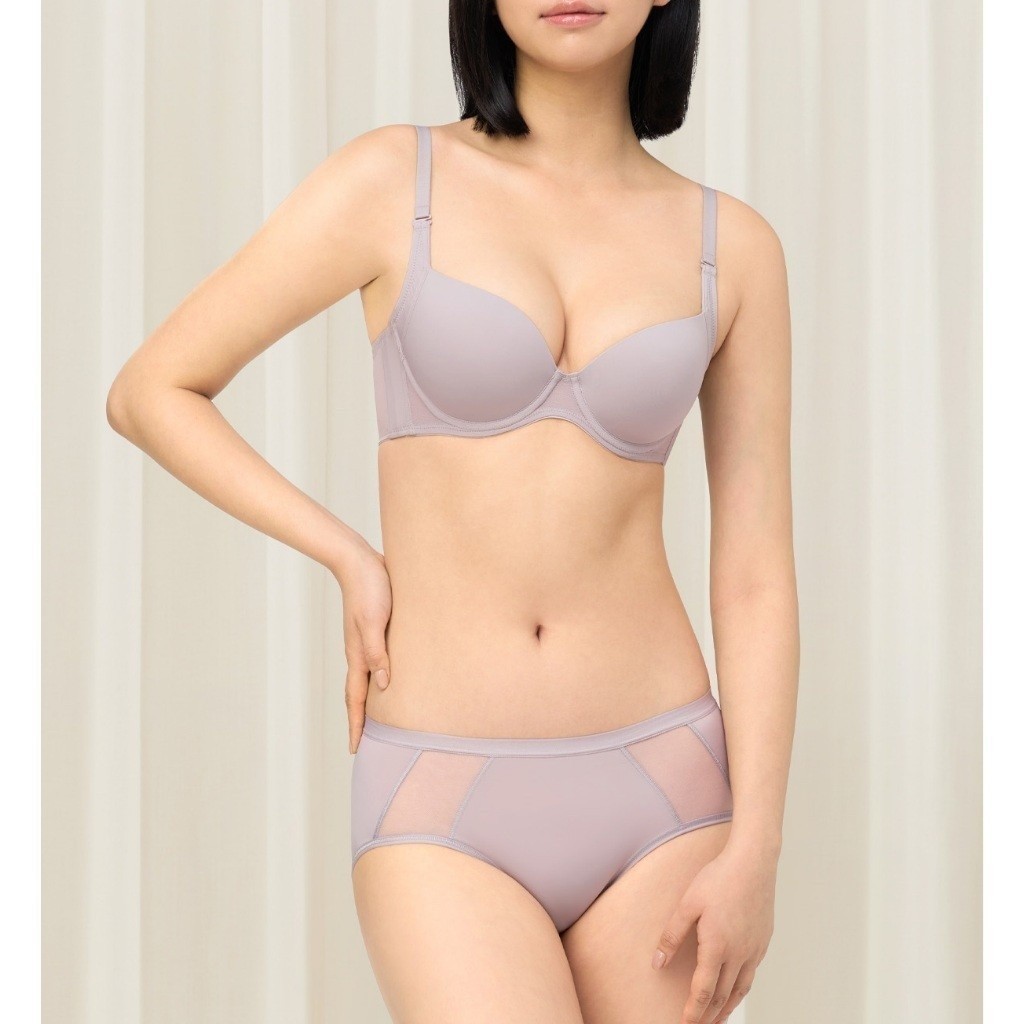 Triumph เสื้อชั้นในมีโครง คัพทรง ¾ รุ่น Invisible Inside-Out WHP รหัส 10210426 สีเทา 6651 - รูปที่ 4