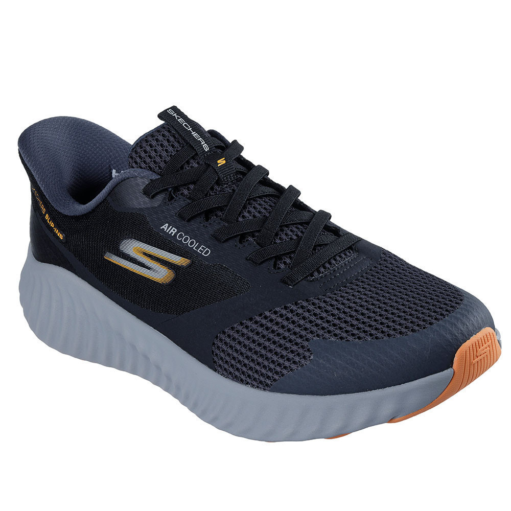 Skechers สเก็ตเชอร์ส รองเท้าผู้ชาย Men GOrun Now Performance Shoes - 220380-BKGY - Air Cooled Goga Mat