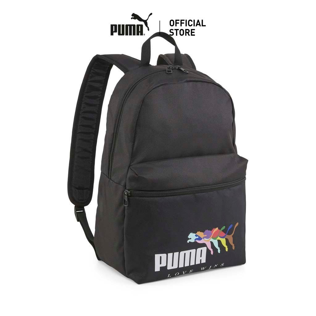 PUMA BASICS - กระเป๋าเป้ PUMA Phase LOVE WINS สีดำ - 09044201