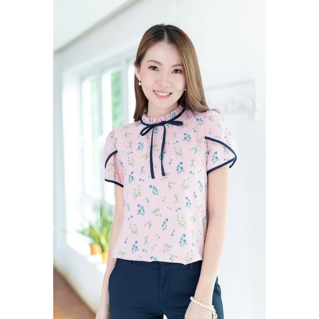 Narinari : MT4730 Ruff-Bow Neckline Blouse