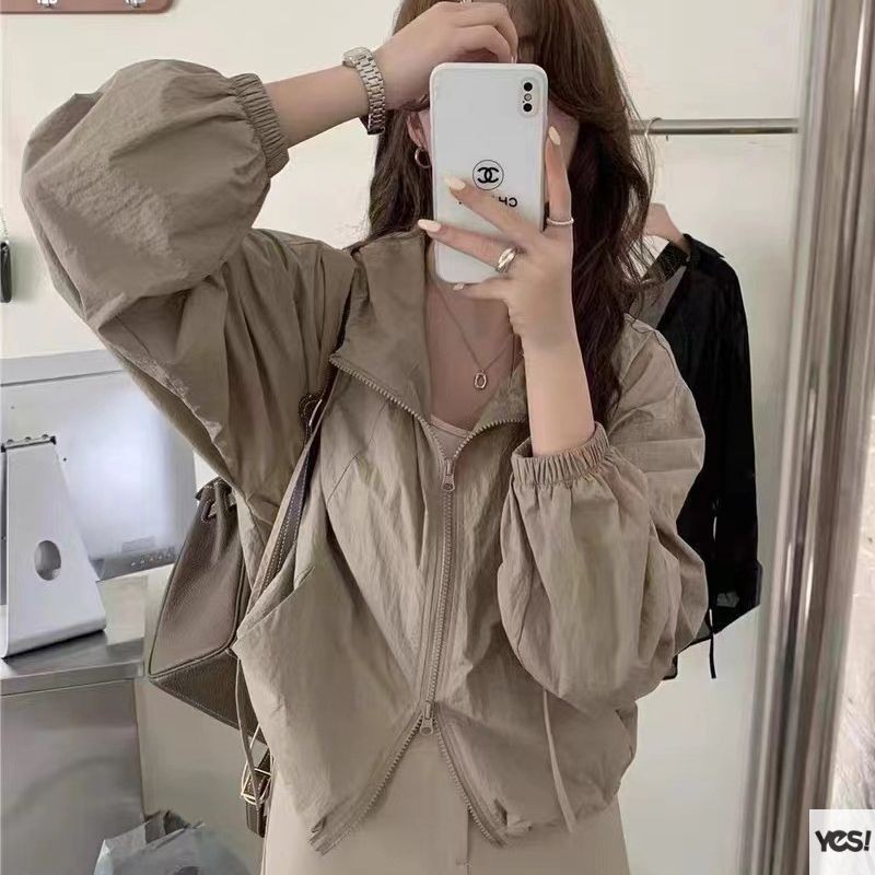 แจ็คเก็ตสีทึบสั้นผู้หญิงแจ็คเก็ตลำลองบางระดับไฮเอนด์แจ็คเก็ตกลางแจ้ง Drawstring อเนกประสงค์ YES