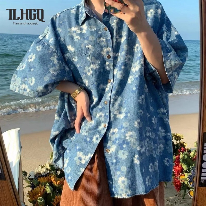 TLHGQ เสื้อเชิ้ตยีนส์พิมพ์ลายดอกไม้ วันหยุด ท่องเที่ยว แขนสั้นสไตล์ฮาวาย beachwear เสื้อฮาวาย ชาย