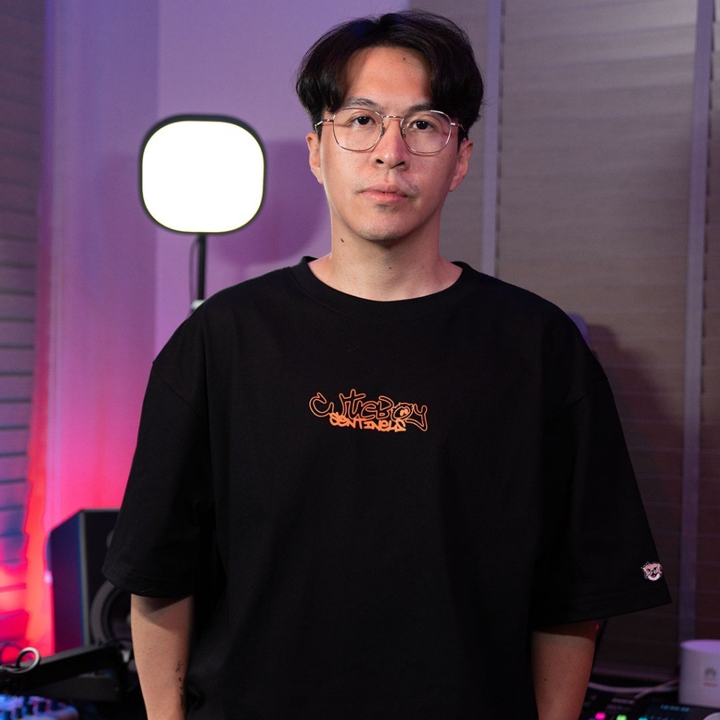 CuteBoy's gang - The Sentigels tee..