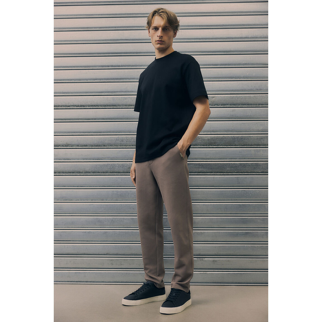 H&M Slim Fit Twill joggers Men Slim Fit Twill joggers 1209970_2