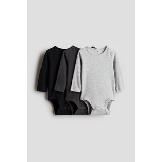 H&M(เอชแอนด์เอ็ม) บอดี้สูทเนื้อผ้าถักลายแพ็ค 3 ชิ้น เด็กอ่อน…