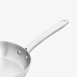 [ขายดี] MEYER BELLA CLASSICO Stainless Steel 20cm / 8" Skillet กระทะสแตนเลสทรงตื้น กระทะทอดไข่(73290-T)