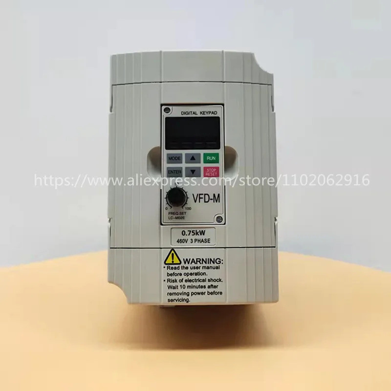 กล่องใหม่ VFD-M 220V VFD007M43B 0.4KW 220V/230V VFD015M21A 1.5KW 380V/460V VFD022M43B 2.2KW