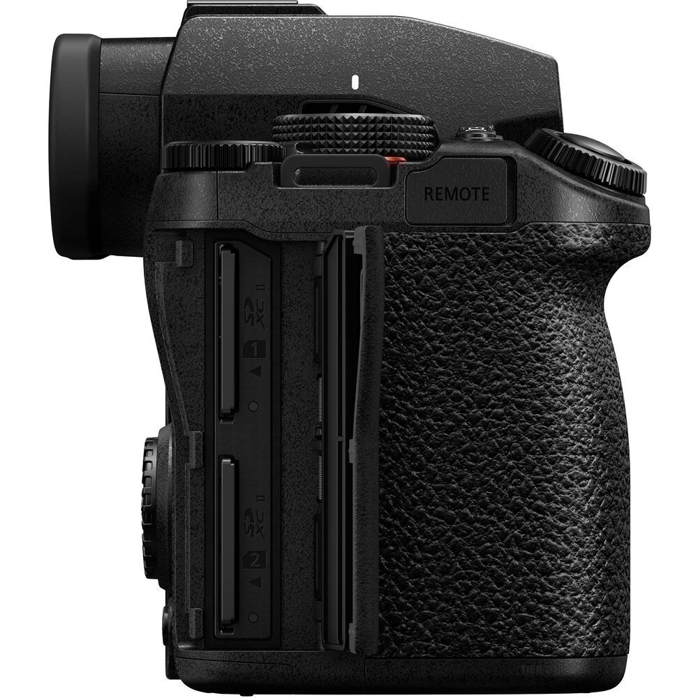 Panasonic Lumix S5 Mark II Mirrorless Camera thumbnail 7