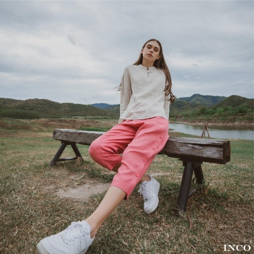 INCO WOMEN กางเกงขาสี่ส่วน ผ่าข้างติดกระดุม ผ้าลินิน