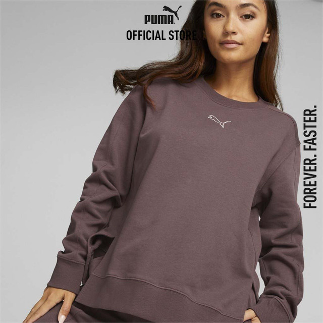 PUMA BASICS - เสื้อวอร์มคอกลมผู้หญิง HER สีม่วง - 84983075