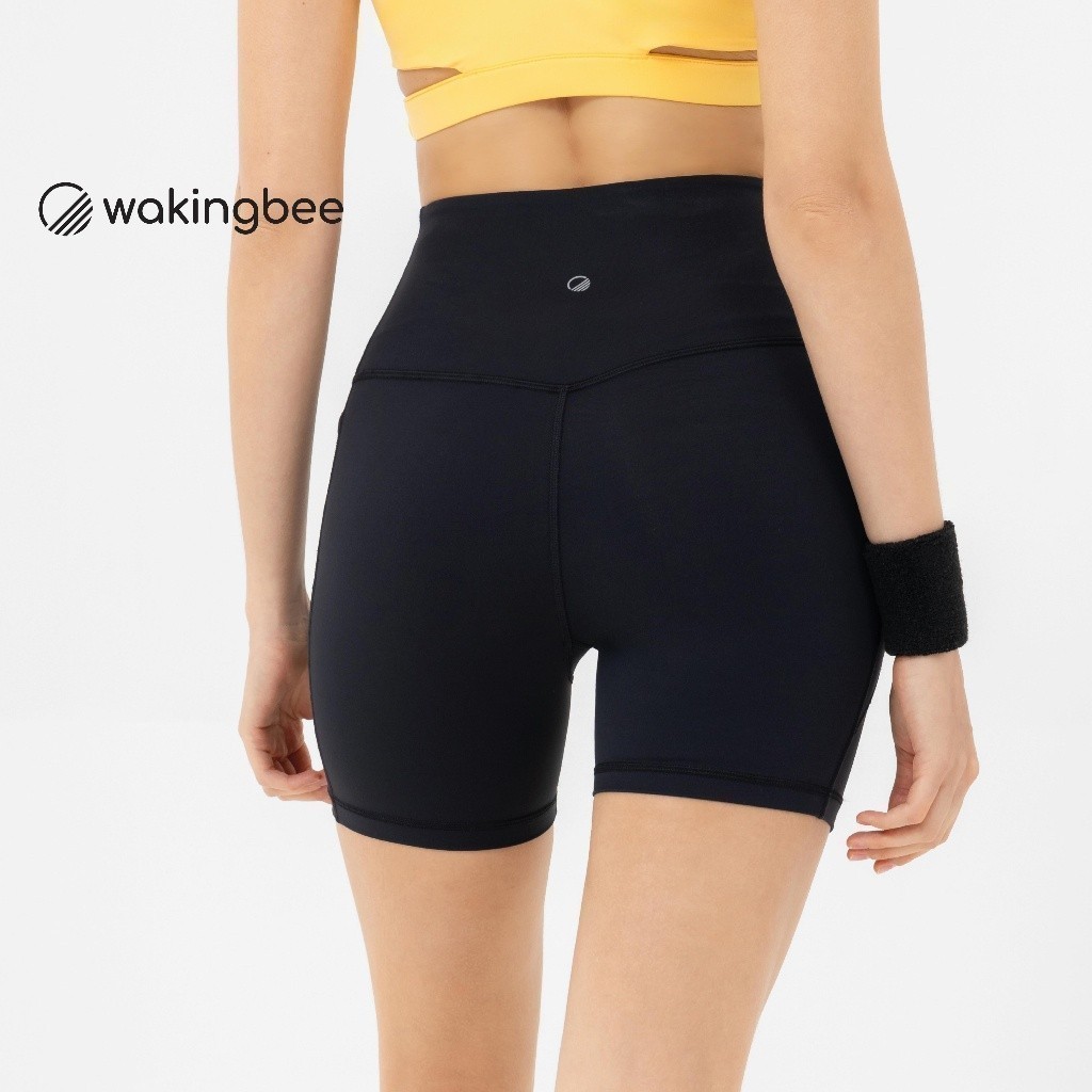 Wakingbee WB Biker (Black) เลกกิ้ง ไบค์เกอร์ ยาวเหนือเข่า เอวสูง ผ้านุ่ม ยืดหยุ่นดี ใส่สบาย มีกระเป๋าข้าง