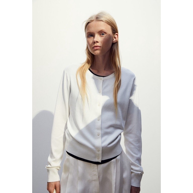 H&M(เอชแอนด์เอ็ม) เสื้อคลุมแขนยาวถักละเอียด ผู้หญิง 0579541_1