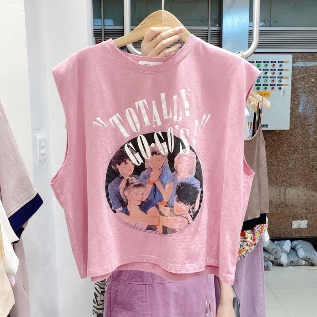 เสื้อครอป แขนกุดคอกลม 3 สี พิมพ์ลายกลม TOTALLY ทรงสวย หุ่นเป๊ะ