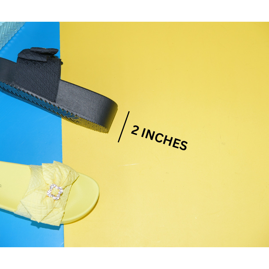 รองเท้าเเฟชั่นผู้หญิงเเบบเเตะสวมส้นตัน No. 4635  NE&NA Collection Shoes