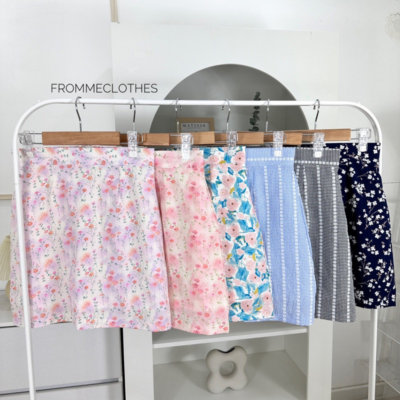 🦋กระโปรงทรงเอผ้าซากุระพิมลายดอกไม้สีน้ำเงิน