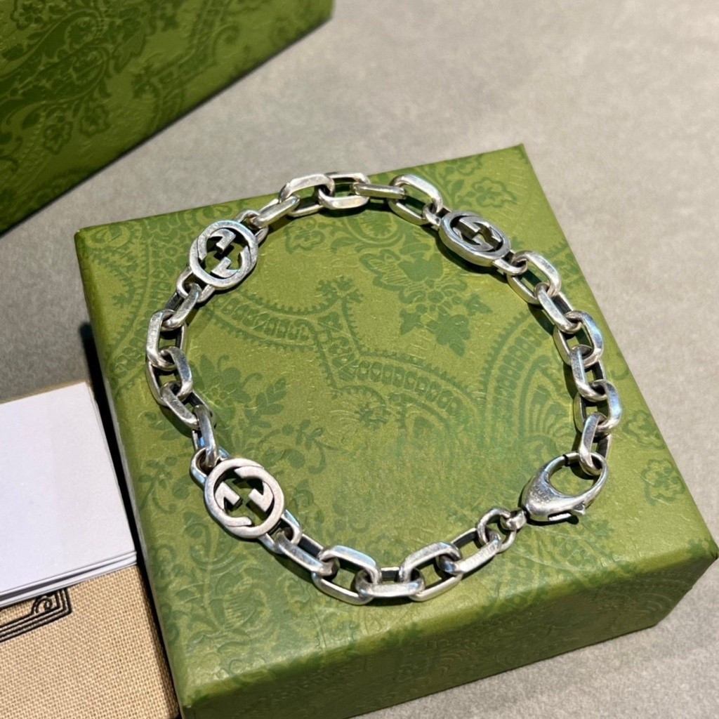 Pre order​ ราคา3100/3600 Gucci กุชชี่ Update สร้อยข้อมือ bracelet