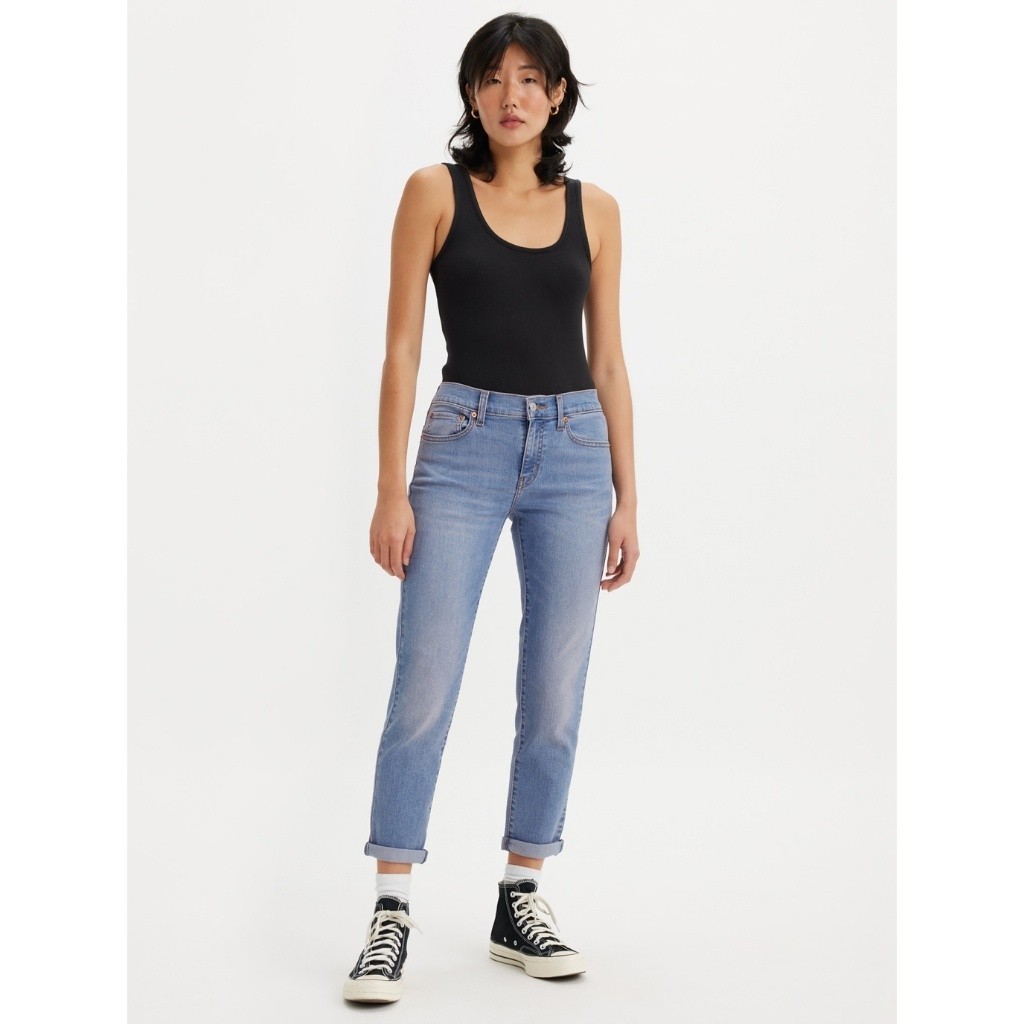 กางเกงยีนส์ผู้หญิง Levi's® Women's Mid-Rise Boyfriend Jeans