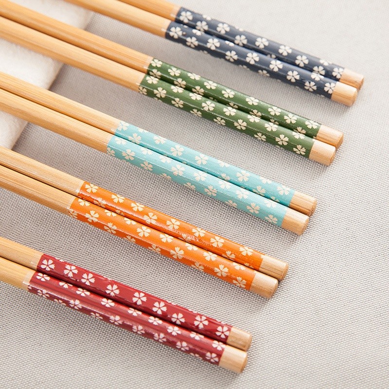 🛒 ตะเกียบไม้ ลายดอกไม้ คละสี คุณภาพดี ตะเกียบ กินข้าว ของใช้บนโต๊ะอาหาร