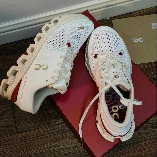 On Cloud X4 Limited amount ของแท้ 100% รองเท้าผ้าใบ รุ่นชาย และหญิง Ivory white Running shoes ราคา ถูกที่สุด ดีลบีเคเค แกลเลอรีภาพที่ 4