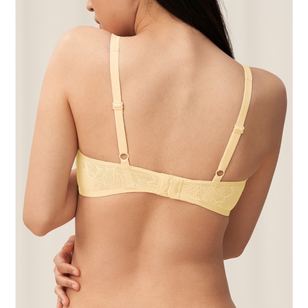 Triumph เสื้อชั้นในไม่มีโครงเต็มทรง รุ่น Fit Smart P 02 รหัส 10210400 สีเหลือง 00AW — صورة 3