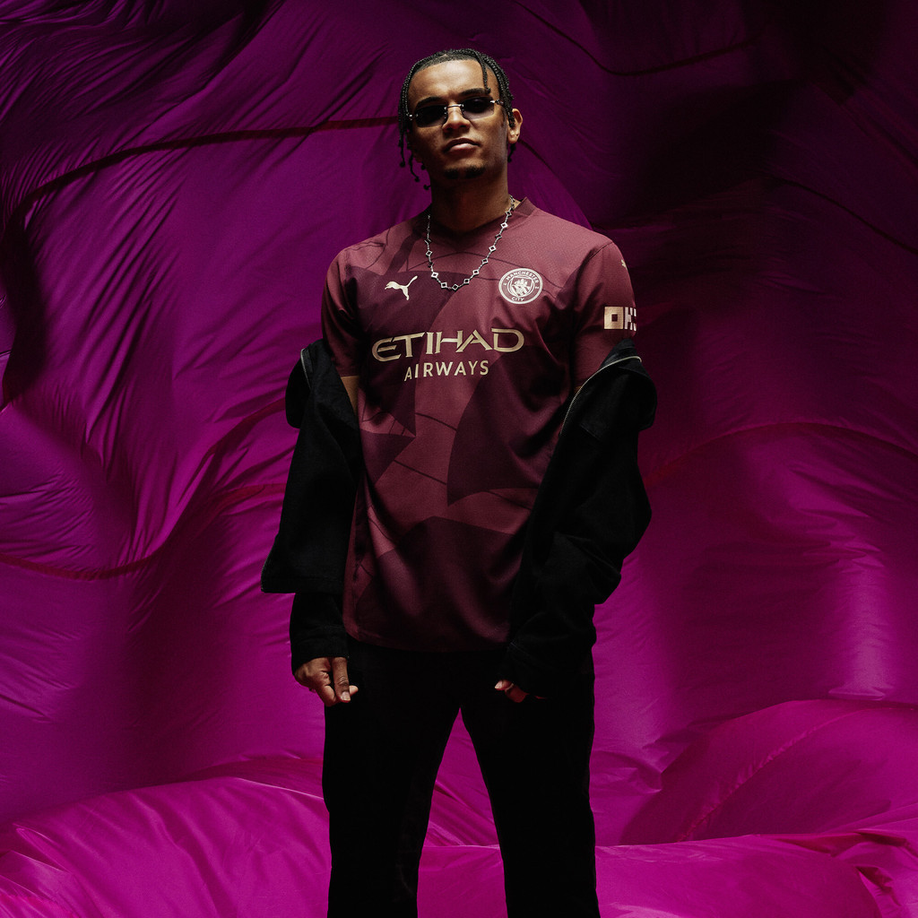 PUMA FOOTBALL - เสื้อเจอร์ซีย์ชายชุดที่สามของทีม Manchester City ฤดูกาล 24/25 สีแดง  77520103