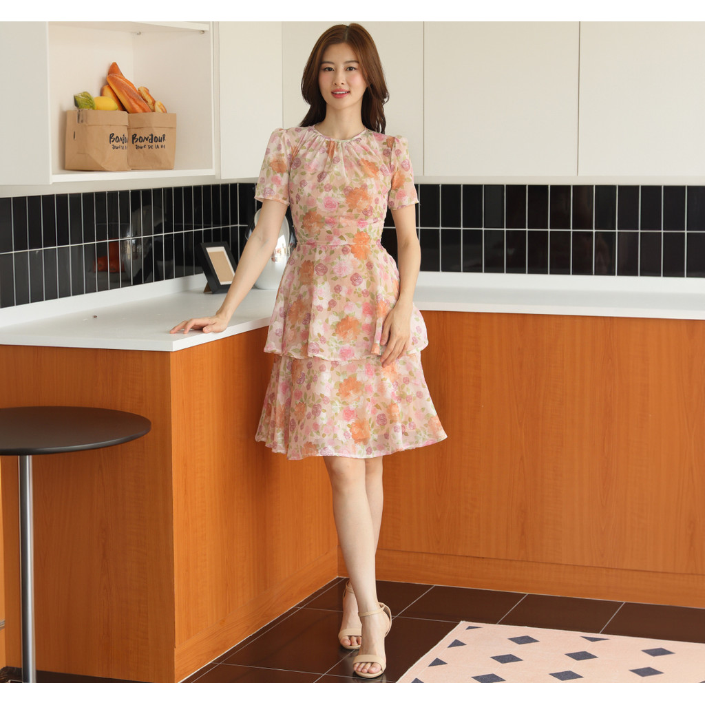 เดรสสั้น ชุดกระโปรงสั้น เดรสลายดอกไม้สีละมุน - floral short dress - cmode kjau17