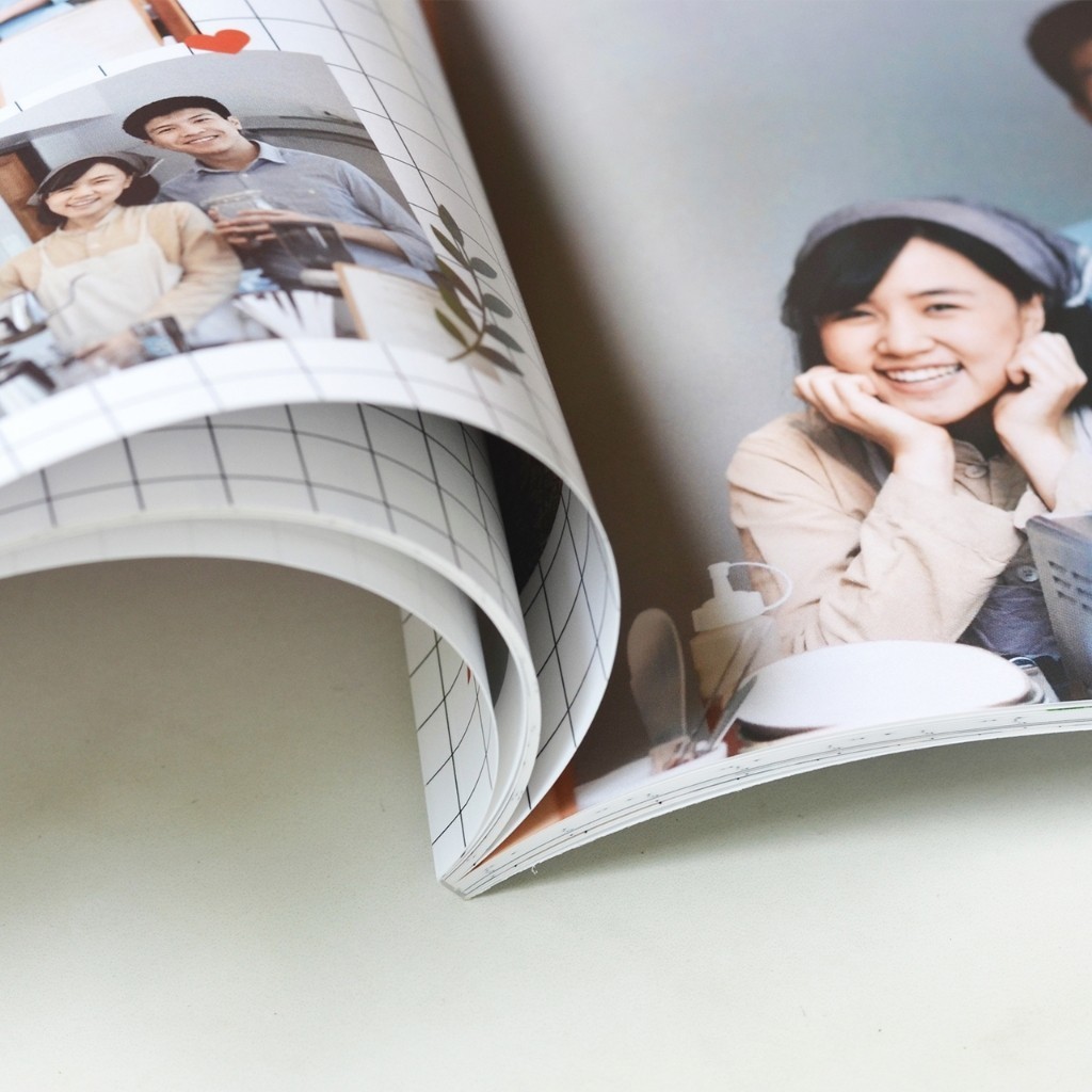 Photobook: โฟโต้บุ๊คปกอ่อน 6x6 อัลบั้มรูป ของขวัญวันครบรอบ - แต่งเองบนเว็บ, 40 หน้า