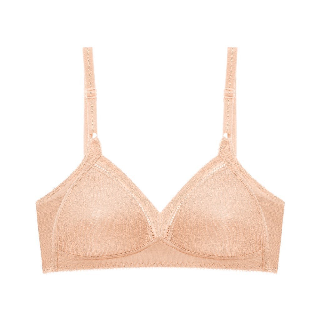 Triumph เสื้อชั้นในไม่มีโครงคัพทรงบาง รุ่น Form & Beauty 138 P 02 รหัส 10223260 สีครีม 00EP