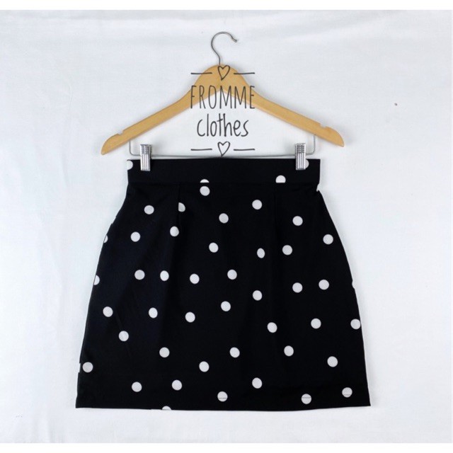 FROMMECLOTHES⚫️⚪️กระโปรงทรงเอผ้าซากุระพิมลายจุดสีดำPolka dot(XS-5XL)