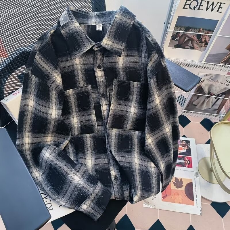 Trail Echo เสื้อลายสก๊อตผู้ชายใหม่สไตล์เกาหลีฤดูใบไม้ร่วงที่เรียบง่ายและหลากหลายเสื้อแขนยาว