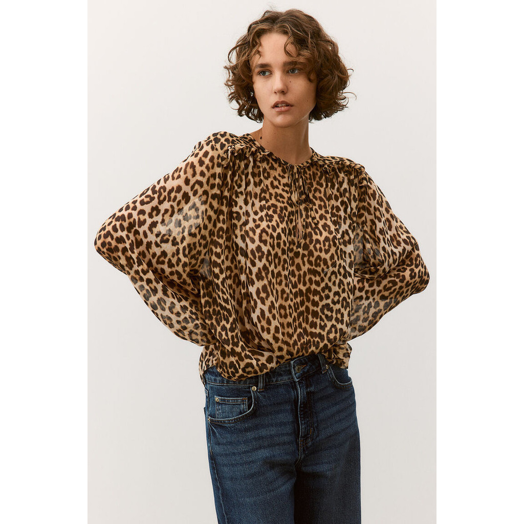 H&M Woman Frill-trimmed blouse 1257114_1
