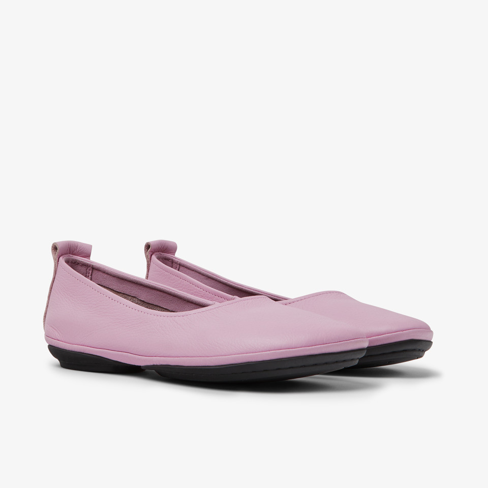 Camper รุ่น Right Nina รองเท้าลำลองหนัง ผู้หญิง สี Pink - K201363-002