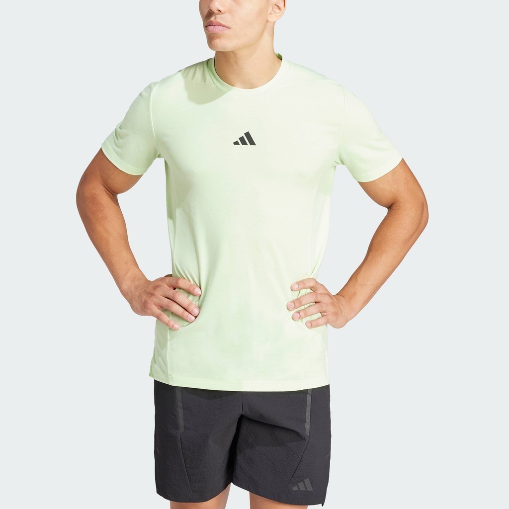 adidas เทรนนิง เสื้อยืดออกกำลังกาย Designed for Training ผู้ชาย สีเขียว IS3813