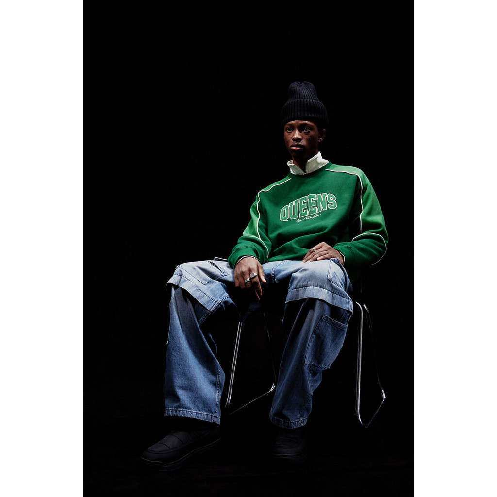 H&M Man Relaxed Fit Embroidered sweatshirt 1212434_1