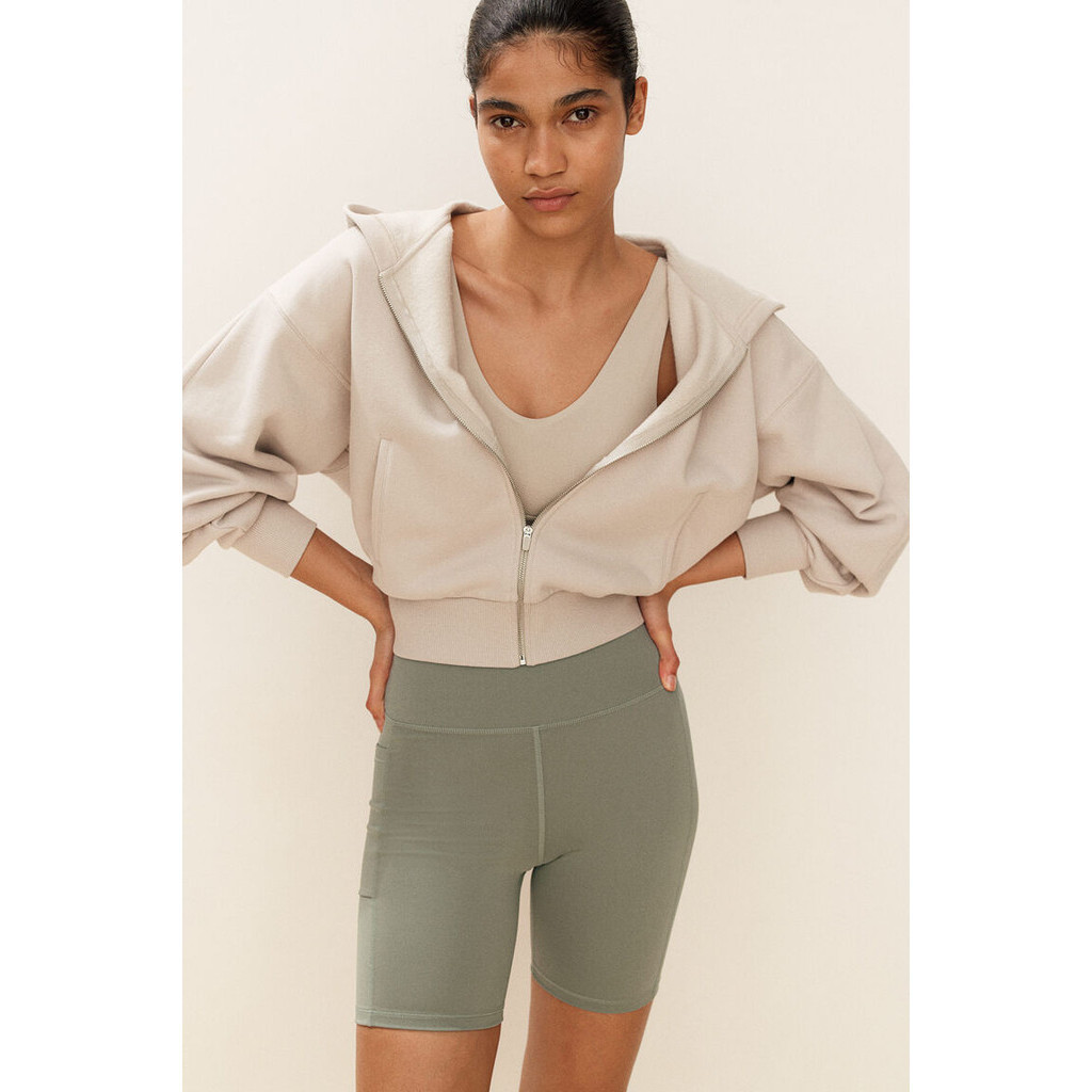 H&M  Woman DryMove™ Pocket-detail sports cycling shorts 1213465_23