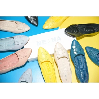 รองเท้าเเฟชั่นผู้หญิงเเบบคัชชูส้นเตี้ย No. 44-8 NE&NA Collection Shoes