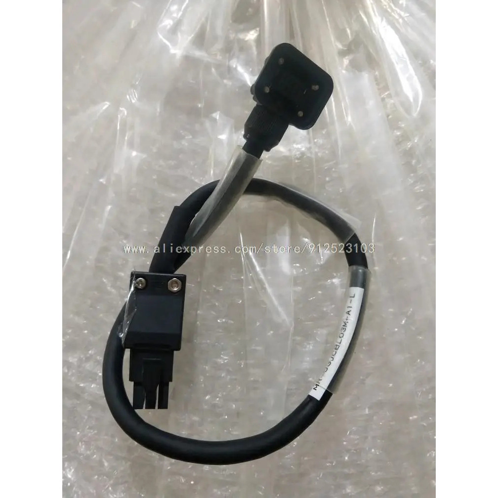 สายเคเบิลรีเลย์เข้ารหัส MR-J3JCBL03M-A1-L MR-J3JCBL03M-A2-L สำหรับ HF-KP(B)/HF-MP(B) 0.3M