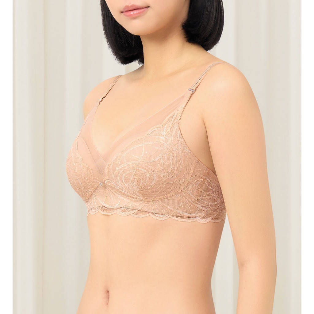 Triumph เสื้อชั้นในไม่มีโครง รุ่น Premium Shimmer Lace MHP-R รหัส 10221688 สีเนื้อ 7747 — صورة 3