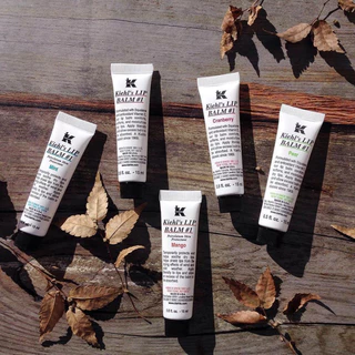 KIEHL’S LIP BALM #1 15ML คีลส์ ลิปบาล์ม ผลิตภัณฑ์บำรุงริมฝีปาก ให้ความชุ่มชื้น ปกป้องริมฝีปาก