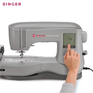 Singer จักรปักคอมพิวเตอร์กระเป๋าหิ้วรุ่น EM200