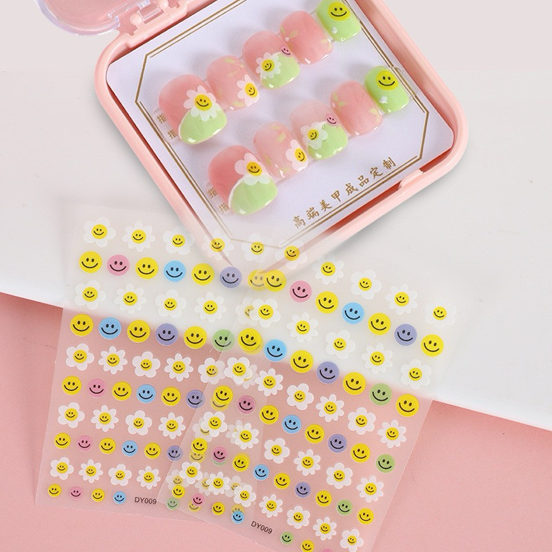 สติกเกอร์ติดเล็บ แนวหวาน มุ๊งมิ้ง ลายการ์ตูนน่ารักๆ สินค้าพร้อมส่งในไทย