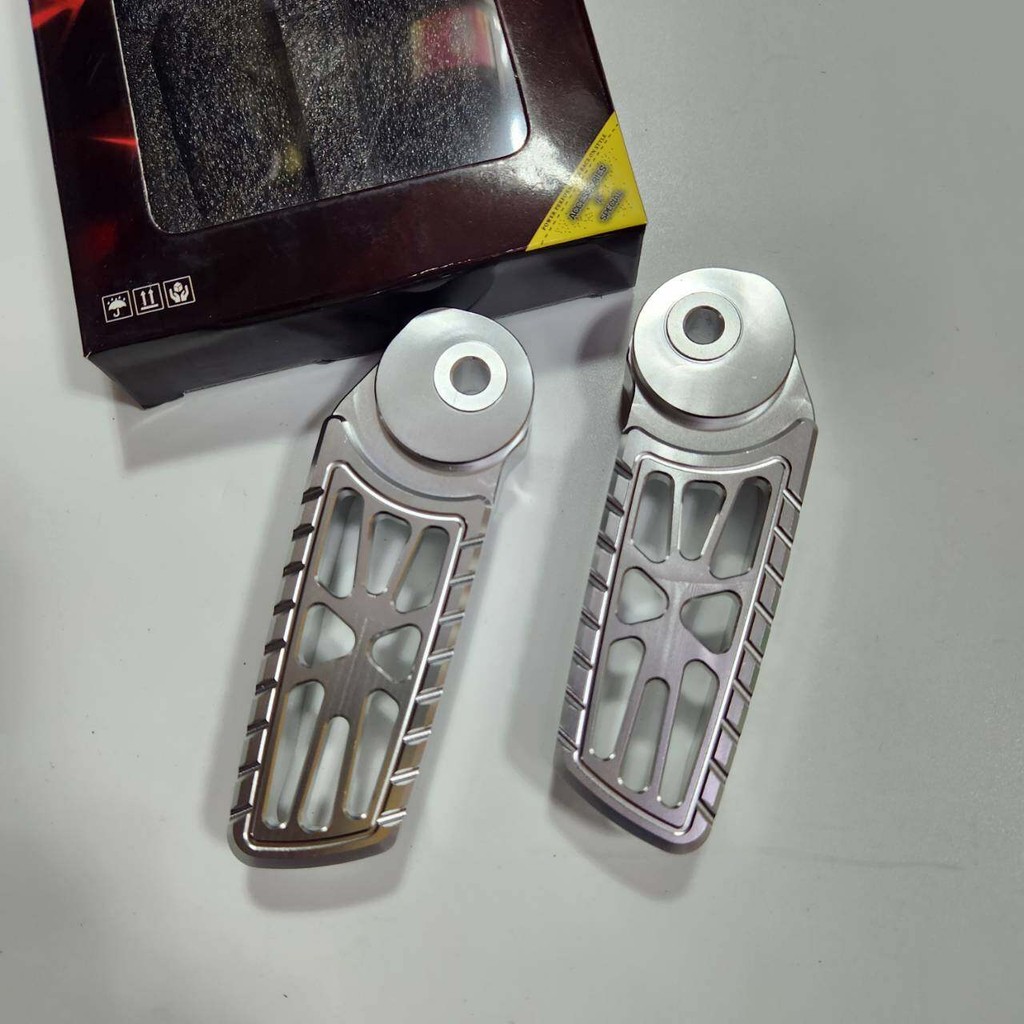 ZERN8.1 พักเท้าหลัง GIORNO สีเงิน งานCNC อะไหล่แต่งจีออโน่