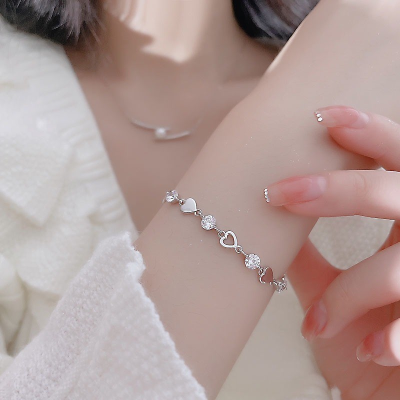 poppyjoy Loving สร้อยข้อมือเพชรผู้หญิงสไตล์เย็นหรูหราความรู้สึกระดับไฮเอนด์แฟน Handwear