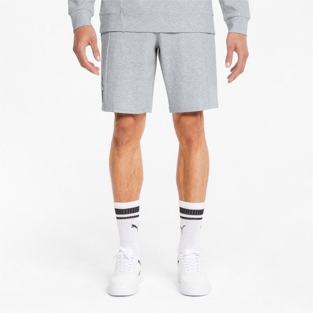PUMA BASICS - กางเกงขาสั้นผู้ชาย RAD/CAL สีเทา - 84743704
