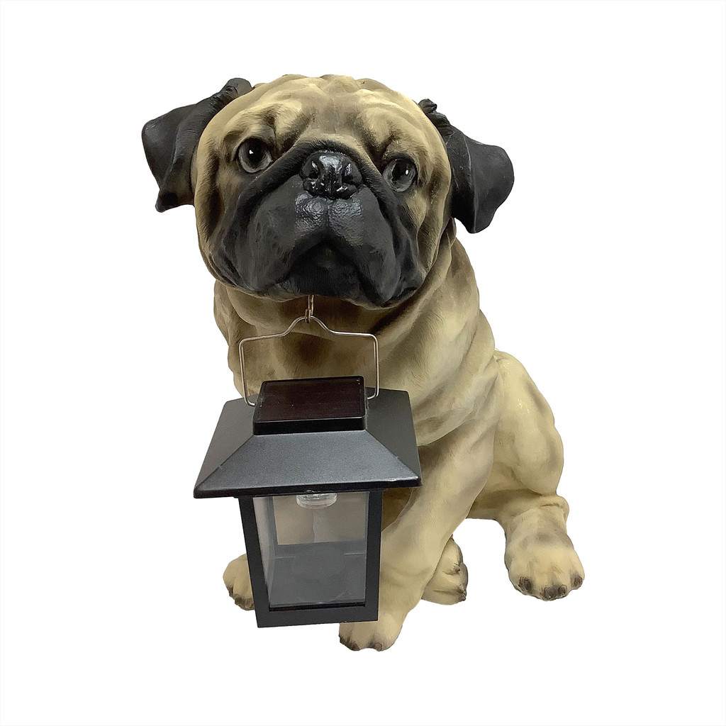 FONTE รูปปั้นแต่งสวนสุนัขปั๊กคาบไฟโซลาร์เซลล์ รุ่น DD240588